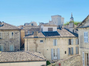 Appartement avec vue sur le palais des papes